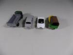 DINKY TOYS FRANCE: Lot de 4 véhicules, comprenant: Simca cargo,...