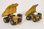 Caterpillar, 2 camions à bennes basculantes, modèles réduits échelle 1/35ème...