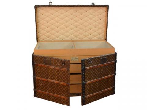 1910s Louis Vuitton Malle Chemise Antique Trunk in Monogram