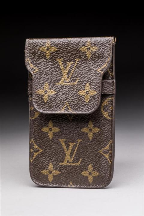 At Auction: Louis Vuitton, sac seau Toile Monogram et cuir naturel
