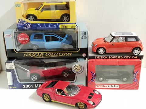 3 petites voitures jouets anciennes / années 80 / modèle de voiture /  Mercedes Benz / Porsche 959 -  France