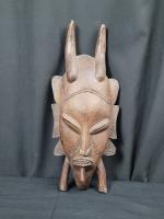 Masque en bois Africain fait main hauteur 46 cm largeur...