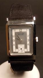 TISSOT dans le style de Jaeger reverso, réédition vintage vers...