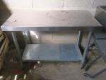 Table inox de travail 120x60 piètement galva Lot judiciaire Mise...